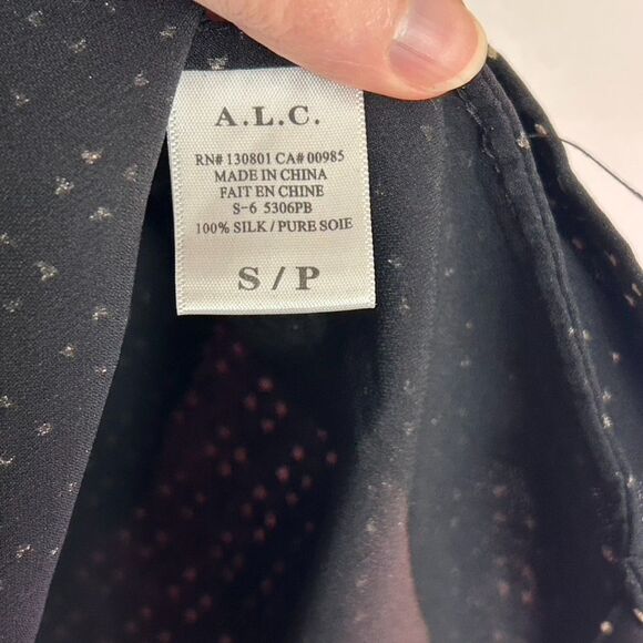 A.L.C. 100% Silk Sleeveless Blouse - Picture 7 of 7